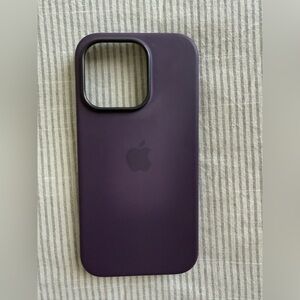 Apple 14 Pro Purple Silicone Case for iPhone